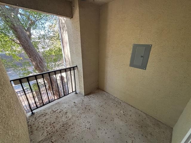 Building Photo - 4800 W Lovers Ln