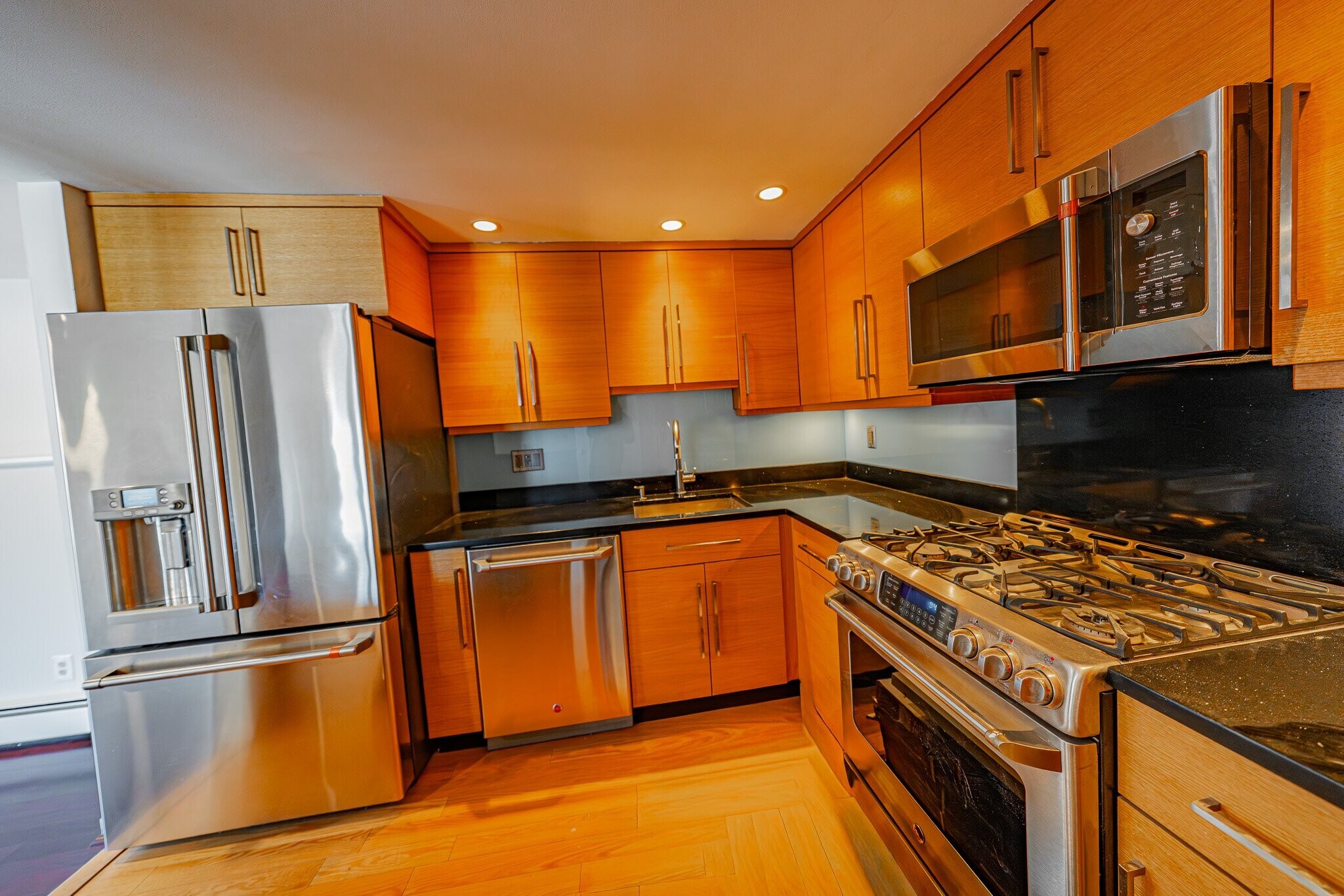 Building Photo - 13 Buena Vista St