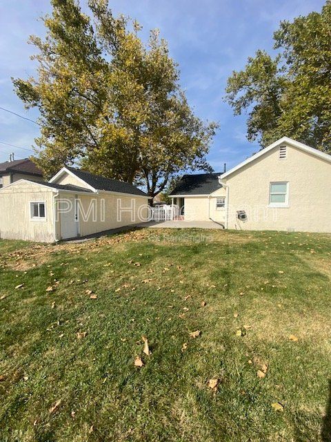 Building Photo - 330 E 100 N