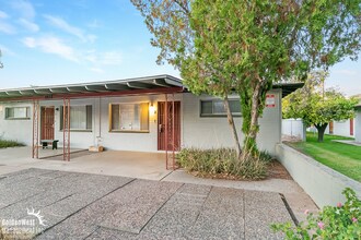 Building Photo - Charming 2Bdm 1Ba Apartment in Phoenix - MI Special