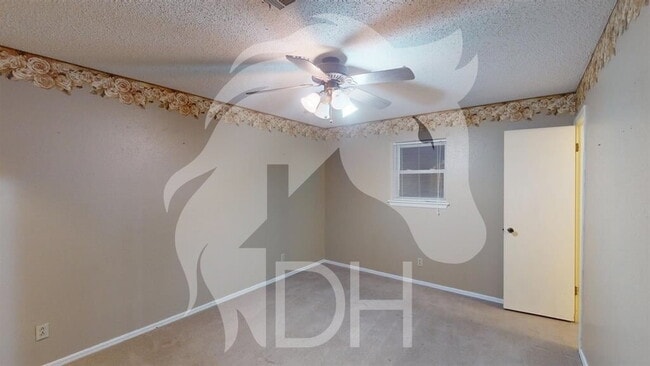 Building Photo - "Charming 3-Bed Home  in Woodward!"