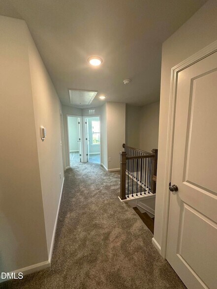 Building Photo - 531 Glen Clova Dr