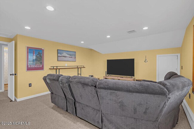 Building Photo - 826 Forepeak Dr