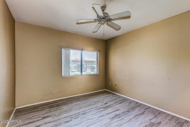 Building Photo - 11375 E Sahuaro Dr