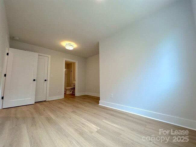 Building Photo - 1358 Briar Creek Rd