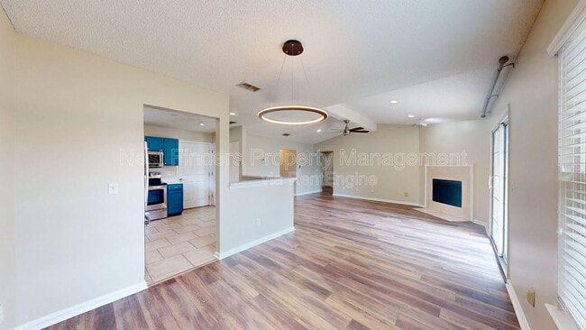 Building Photo - 4578 Blue Stream Ln N