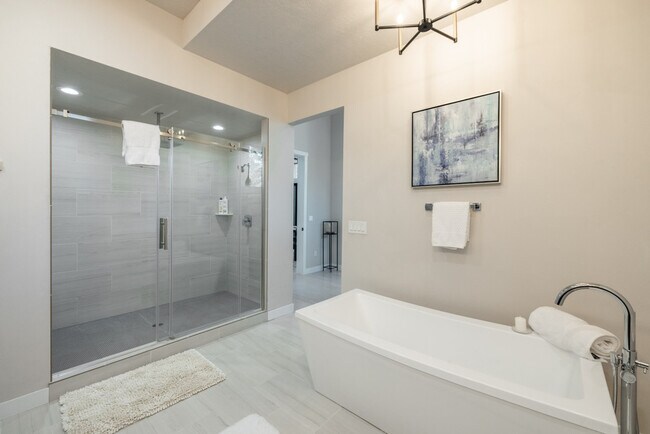 Building Photo - 255 Matterhorn Dr