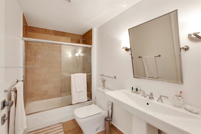 Building Photo - 1500 Ocean Dr