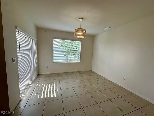 Building Photo - 19 NW 29th Terrace