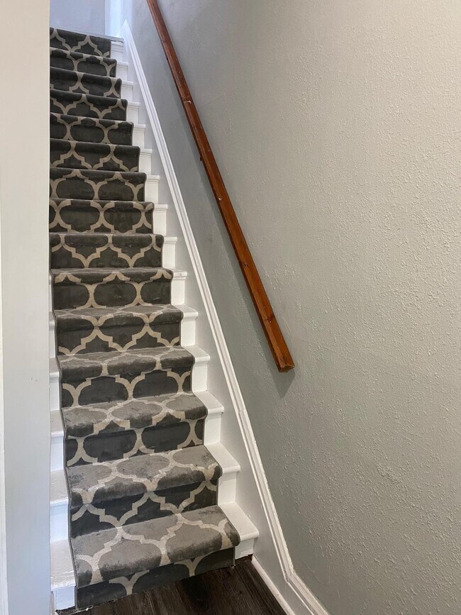 Building Photo - 1023 Bishop Evans Way