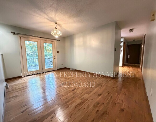 Building Photo - 13 N Foxxborough Ln