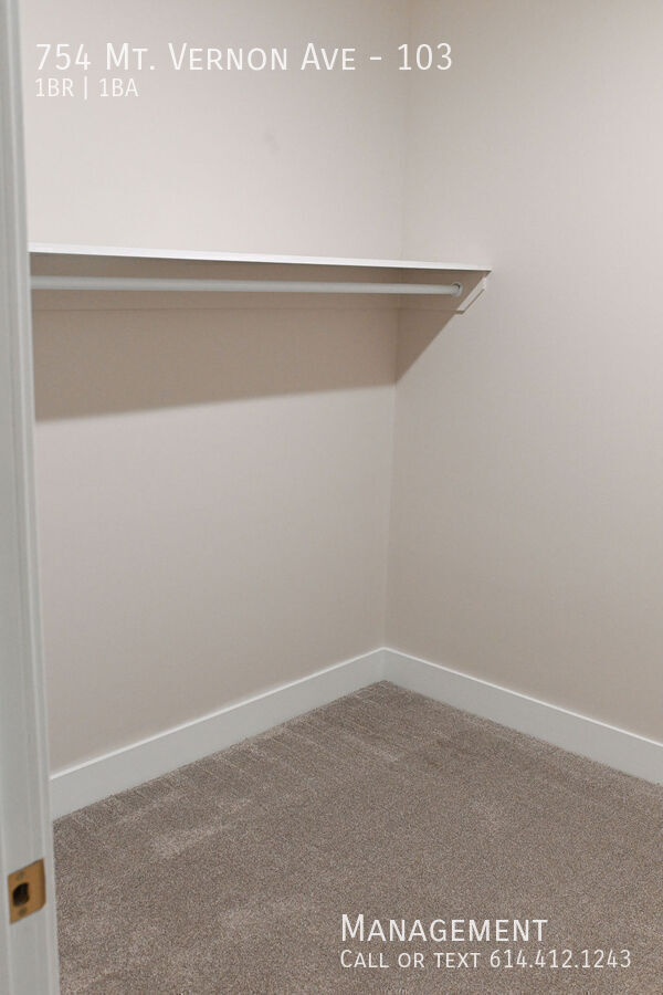 Building Photo - 754 Mt Vernon Ave