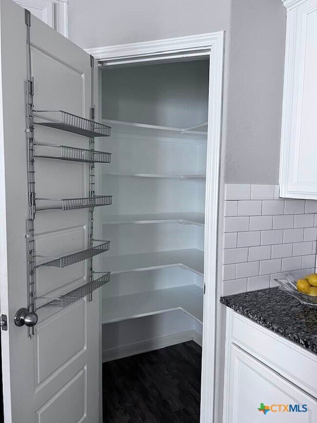 Building Photo - 448 Mallow Dr