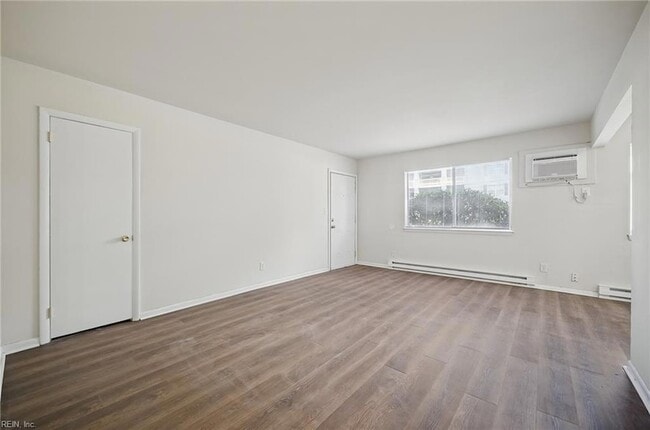 Building Photo - 1037 37th St