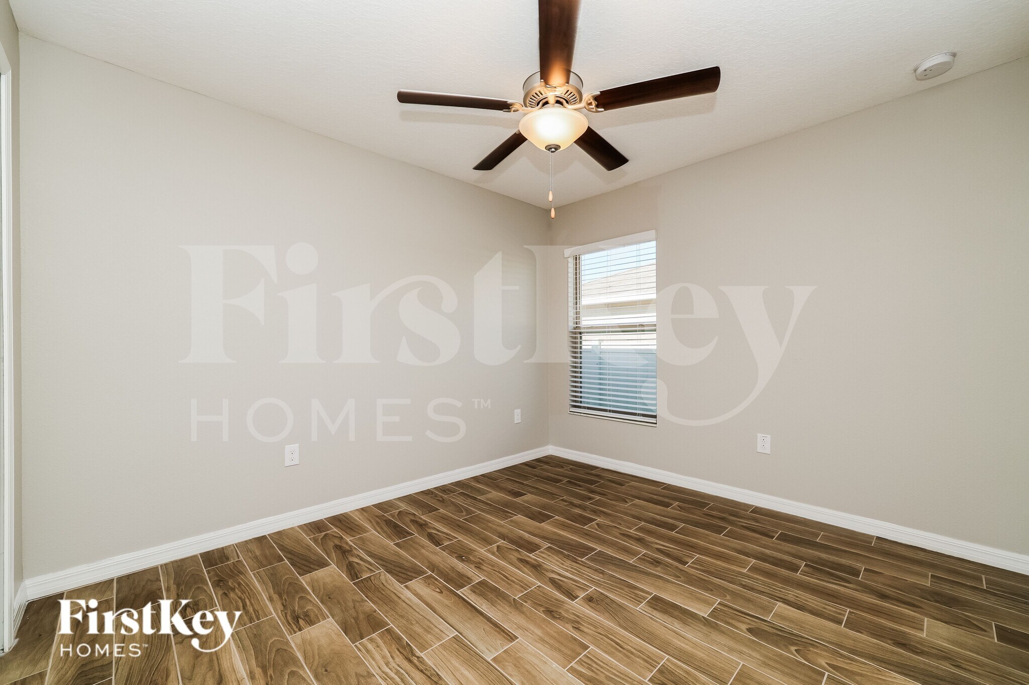 Building Photo - 10512 Strawberry Tetra Dr