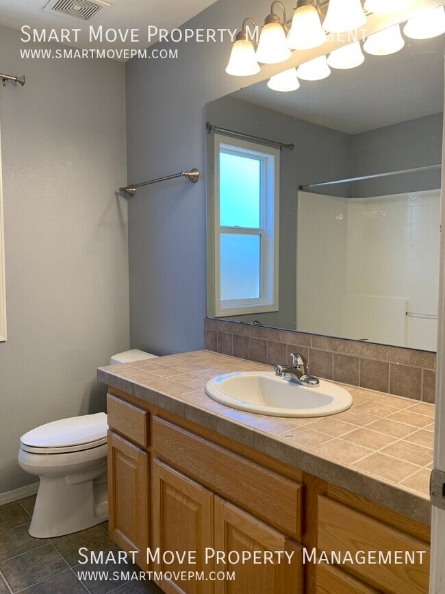 Building Photo - 4260 E Arborvitae Dr