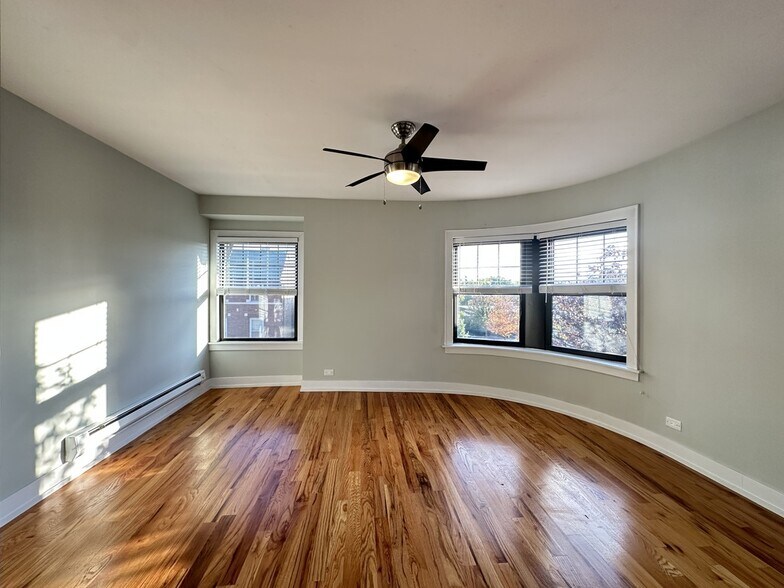 Building Photo - 822 Elm St