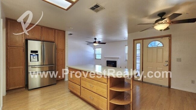 Building Photo - 12490 Iroquois Rd