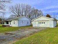 Building Photo - Nice 2-Bedroom Home Available in Quiet Neighborhood in Northwest Goshen