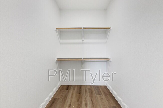 Building Photo - 1269 Bonham St