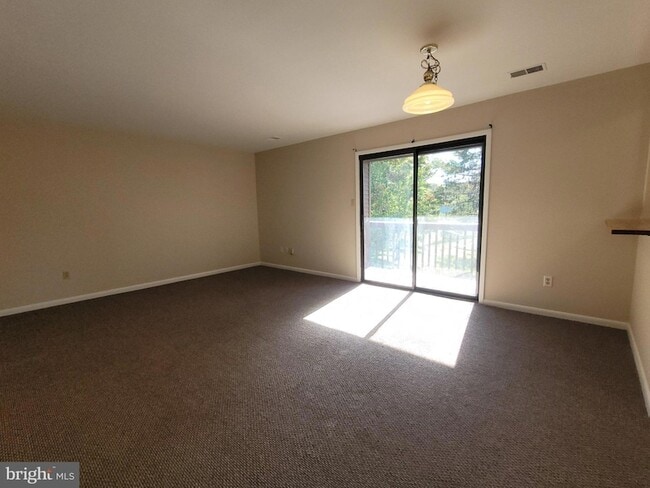Building Photo - 211 Dean Dr