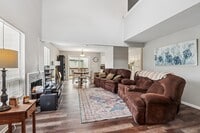 Building Photo - 8927 Hauser St