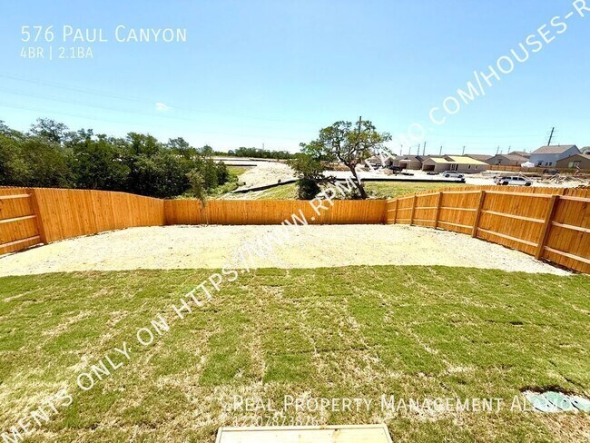 Building Photo - 576 Paul Cyn