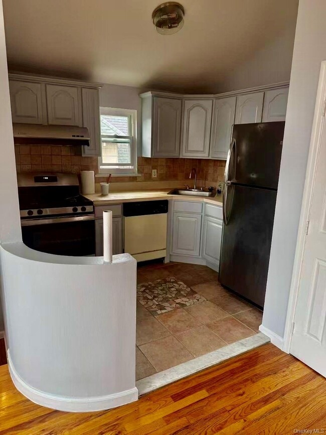 Building Photo - 61-26-61173 173rd St