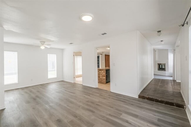 Building Photo - 14415 Locke Ln