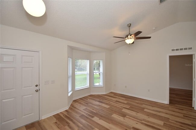 Building Photo - 14 Ryley Ln