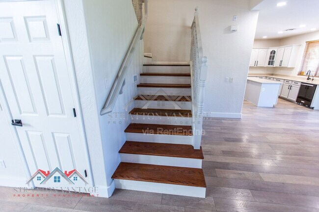 Building Photo - 14616 W Windward Ave