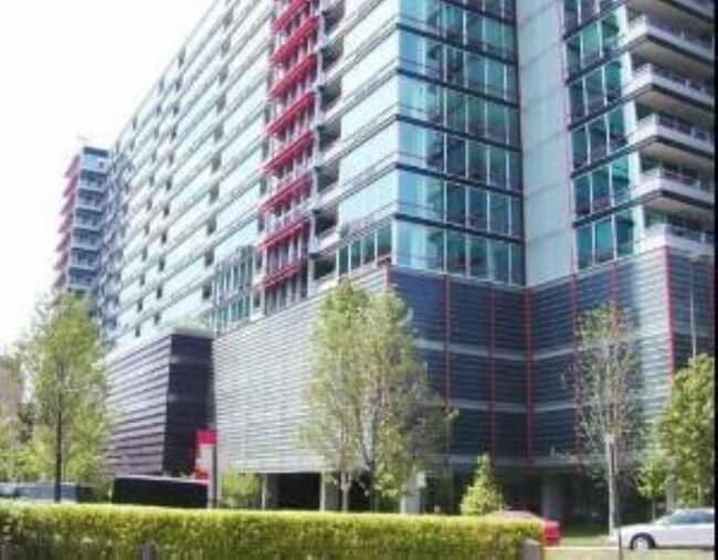 Building Photo - 800 Elgin Rd