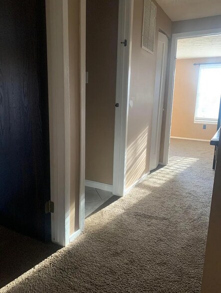 Building Photo - 8551 Castlemill Cir