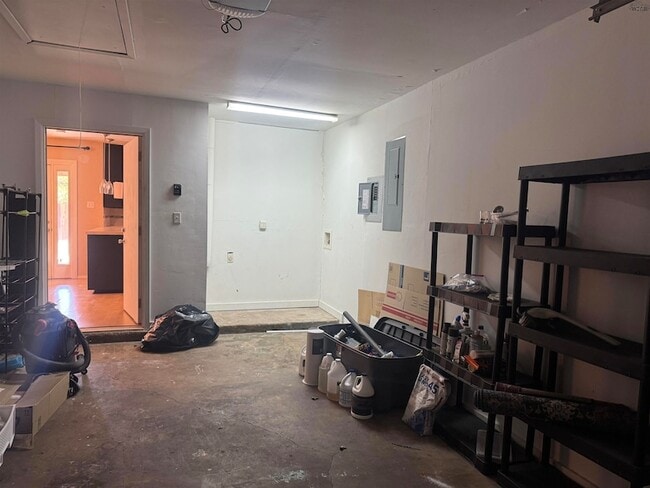 Building Photo - 4422 McNiel Ave