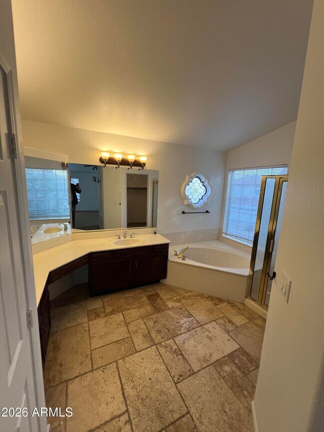 Building Photo - 15858 S 33rd Pl