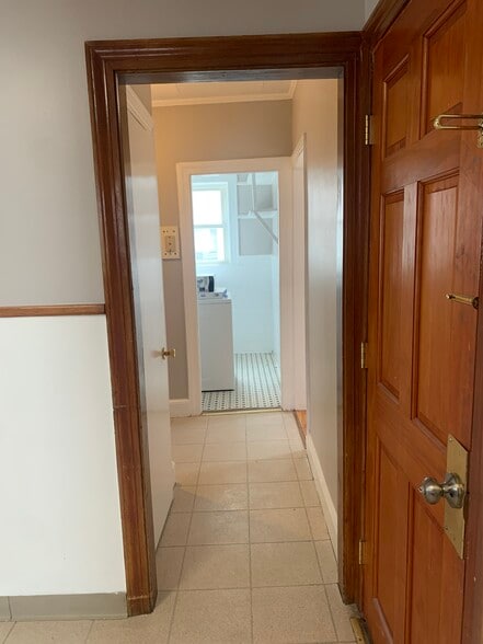 Building Photo - 60 Prentiss St