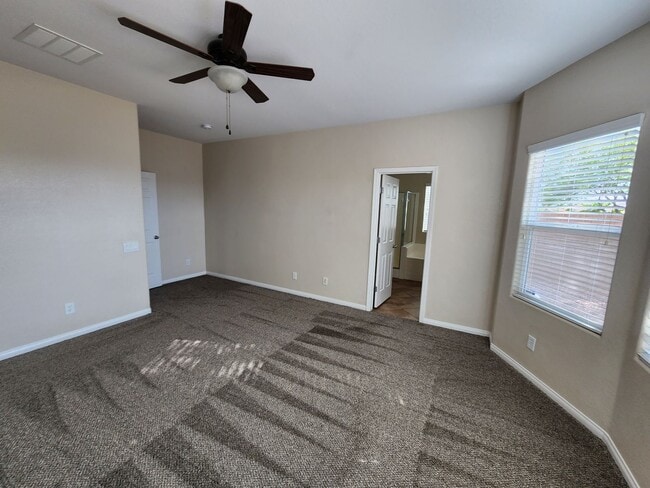 Building Photo - Spacious 3Bed/2Bath/2Car home nestled in the desirable Anthem Highlands Community