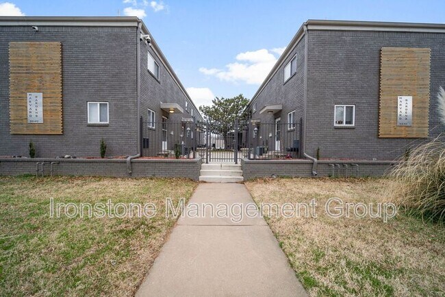 Building Photo - 3640 S Indianapolis Ave