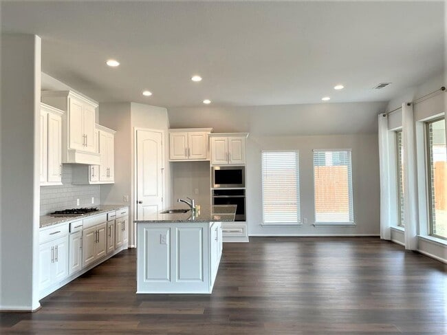 Building Photo - 156 Santa Maria St