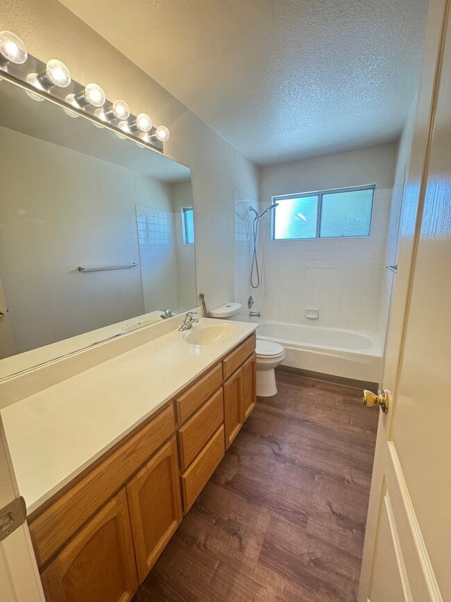 Building Photo - 3 bed 2 ba house in S. Yuba City