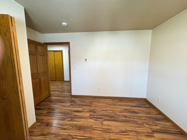 Building Photo - Theater Apartments Beulah