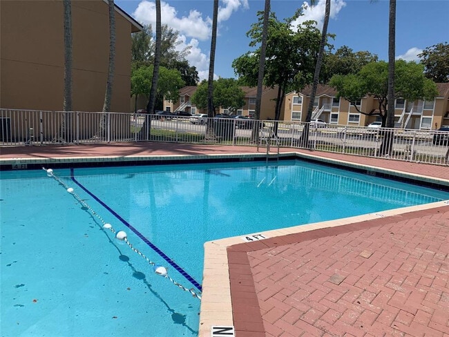 Building Photo - 8104 SW 21st Ct