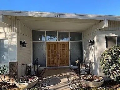 Building Photo - 302 E El Caminito Dr