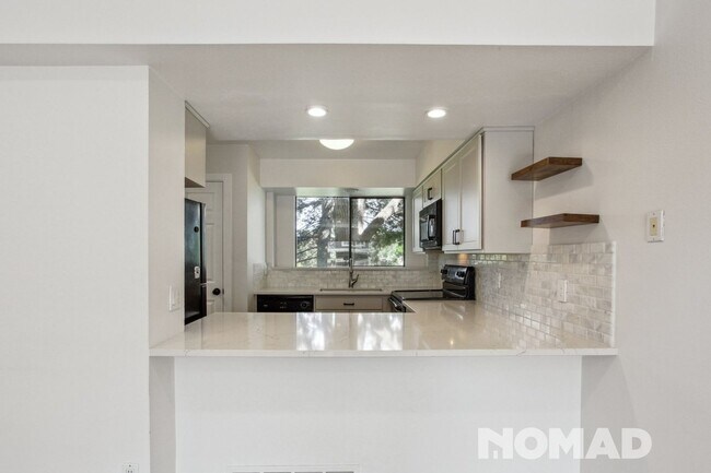 Building Photo - Charming 2BR Townhome in Arvada