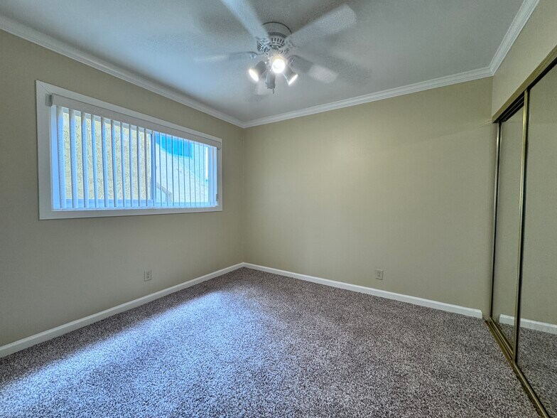 Building Photo - 3676 Redondo Beach Blvd