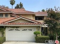 Building Photo - 38 Fairway Dr
