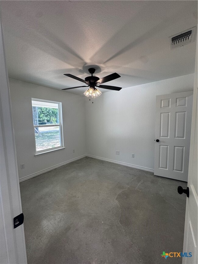 Building Photo - 209 Elbert Ln