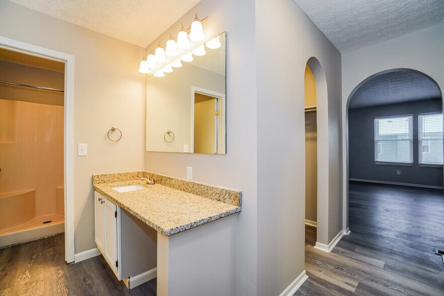 Building Photo - 324 Harland Dr