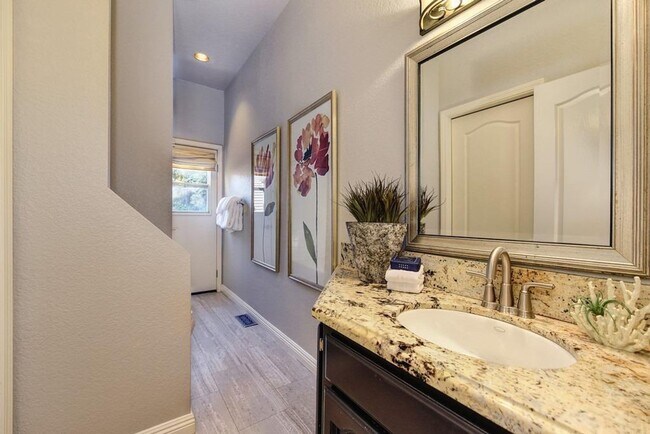 Building Photo - Elegant Granite Bay Home Located in Treelake Village and the  Eureka Union School District