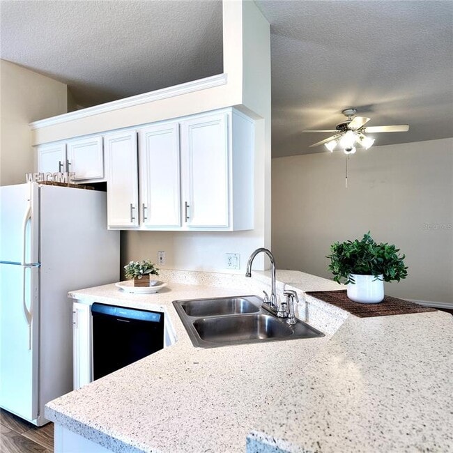 Building Photo - 946 Berwick Dr